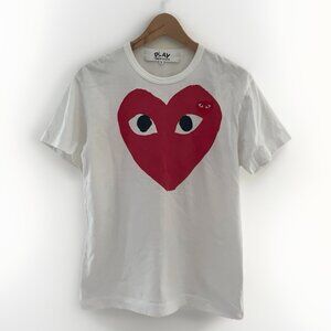 EUC comme de garcons PLAY white tee with red heart logo graphic and patch tshirt